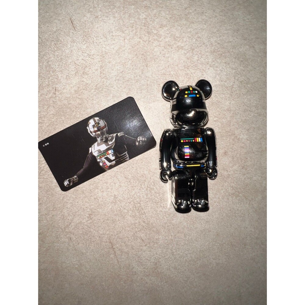 Bearbrick 100% cyborg silver open with card